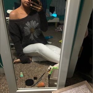 He-loves-me/ he-loves-me-not sweatshirt